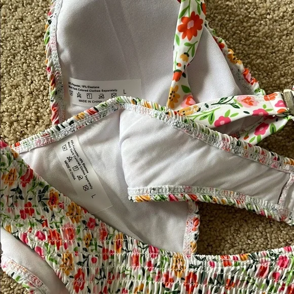 SHEIN White and Pink Floral Bikini Set - Picture 3 of 5